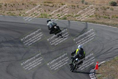 media/Apr-20-2025-AHRMA (Sun) [[393a79c373]]/Race/Group 12 early race/Turn 4b/